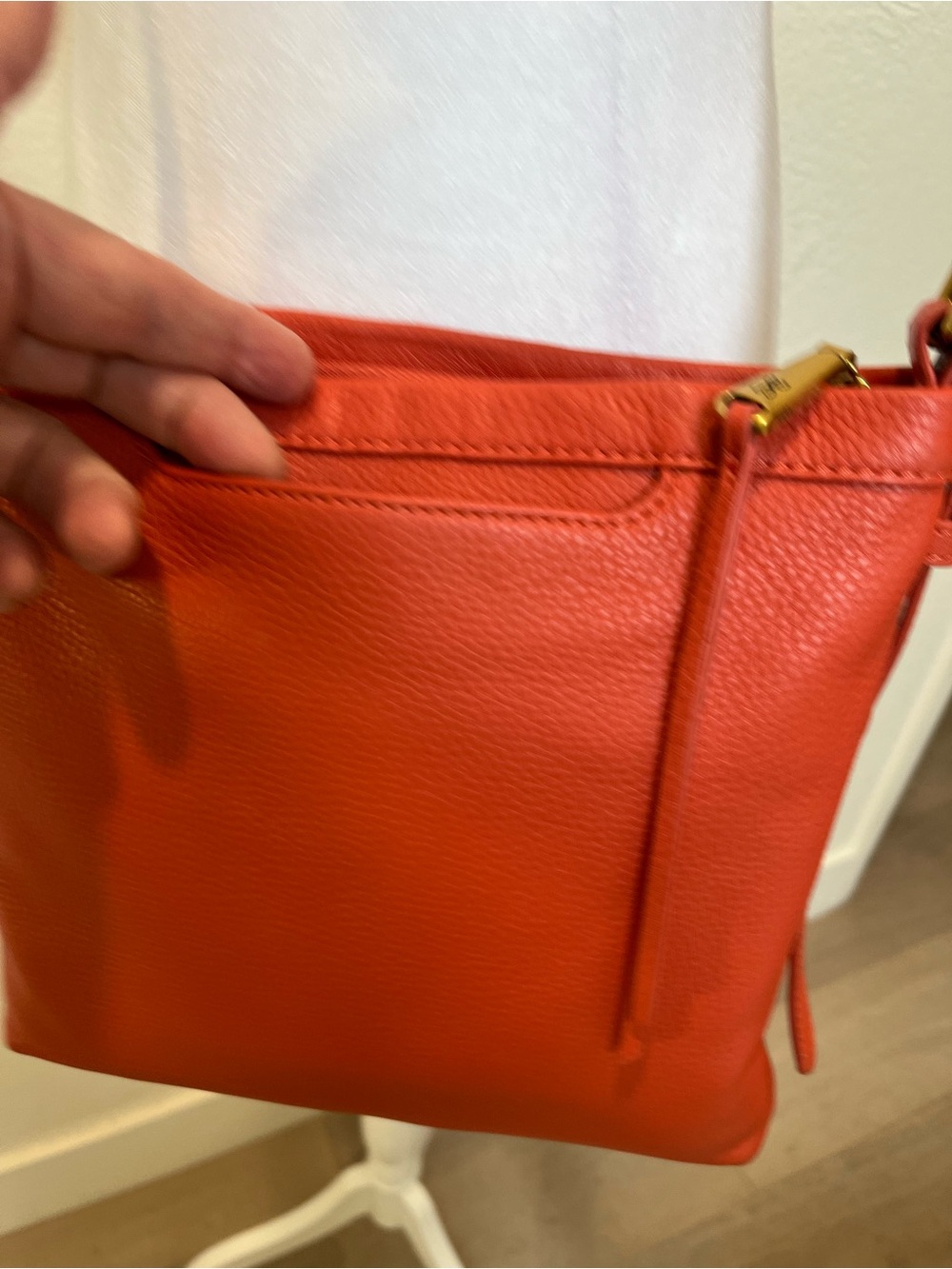 HOBO Coral Orange Pebbled Leather Crossbody Bag NWOT - Picture 4 of 14